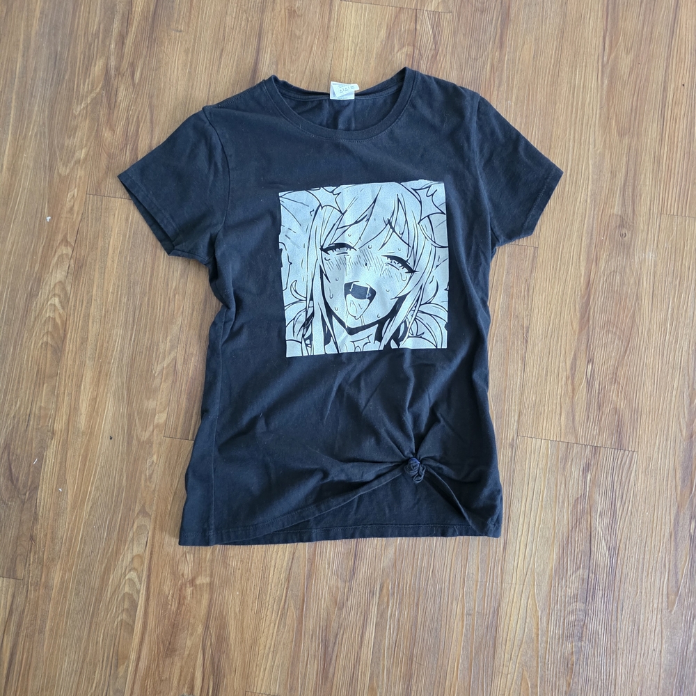 Black Short Sleeve Graphic Tee with Manga-Inspired Print